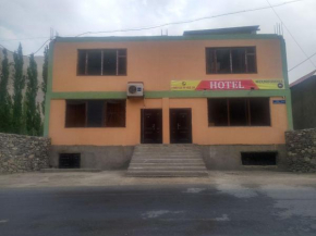 Hotel SiTORA